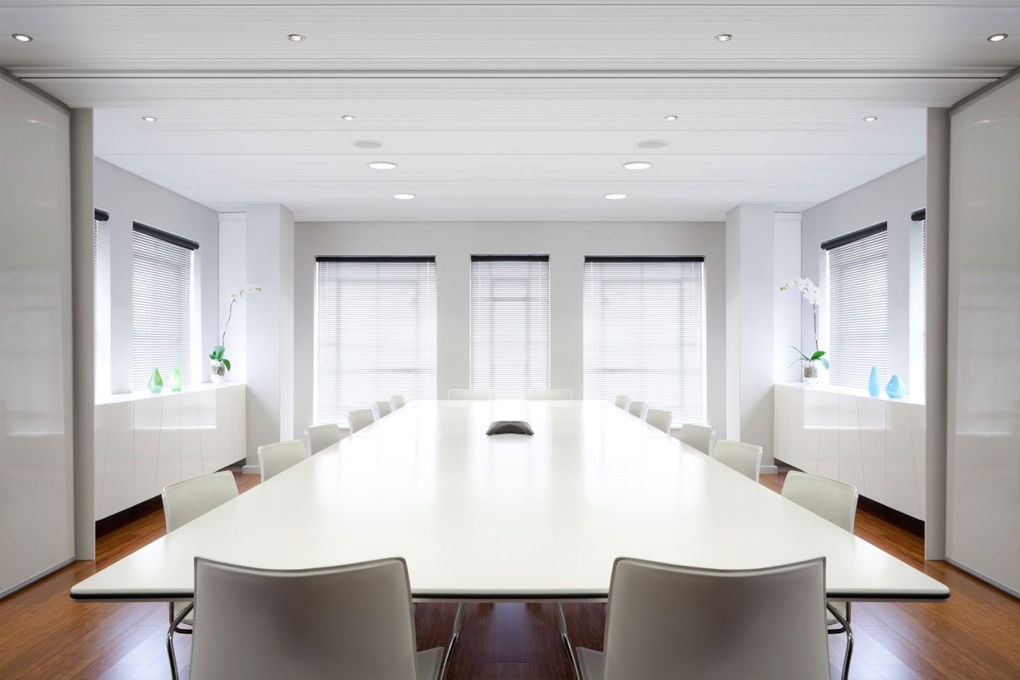 Lowwood interior photo